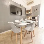 Etna Bright House Apartment *